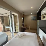 Greenview Ekkamai10 Suite